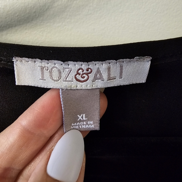 Black Career Tank - Picture 4 of 4